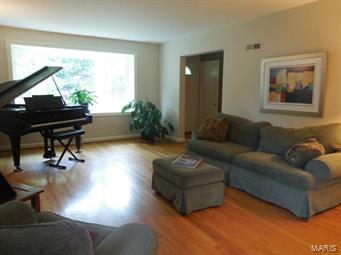 85 Highgate Road St. Louis, MO 63132 - Photo 4 of 33