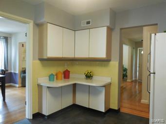 85 Highgate Road St. Louis, MO 63132 - Photo 9 of 33