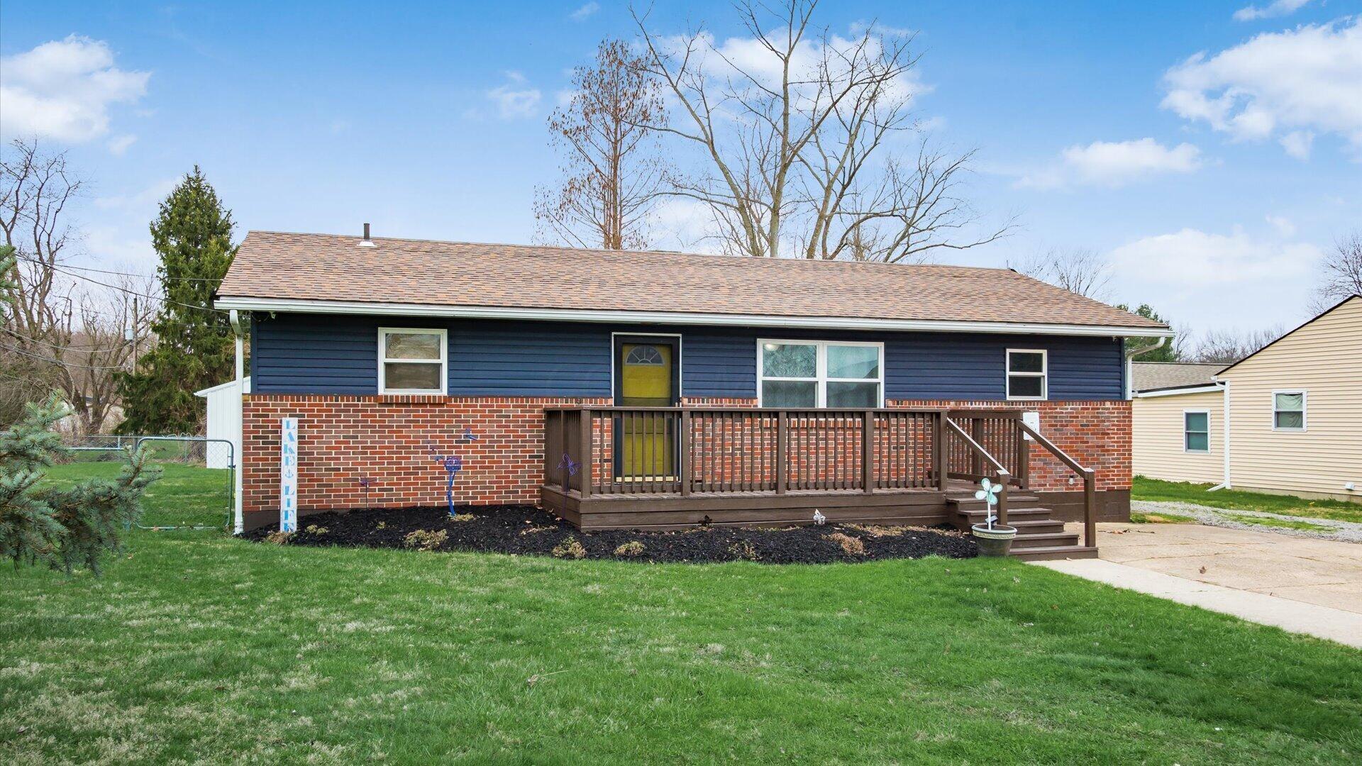 4530 West North Bank Road Buckeye Lake, OH 43008 - Photo 2 of 27