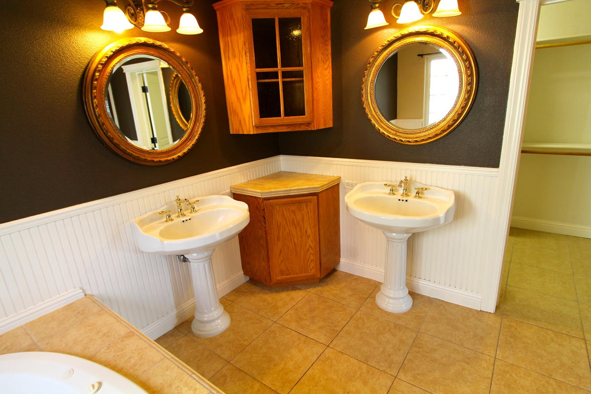 8850 Silver Bridge Road Palo Cedro, CA 96073 - Photo 35 of 42 silver_int21