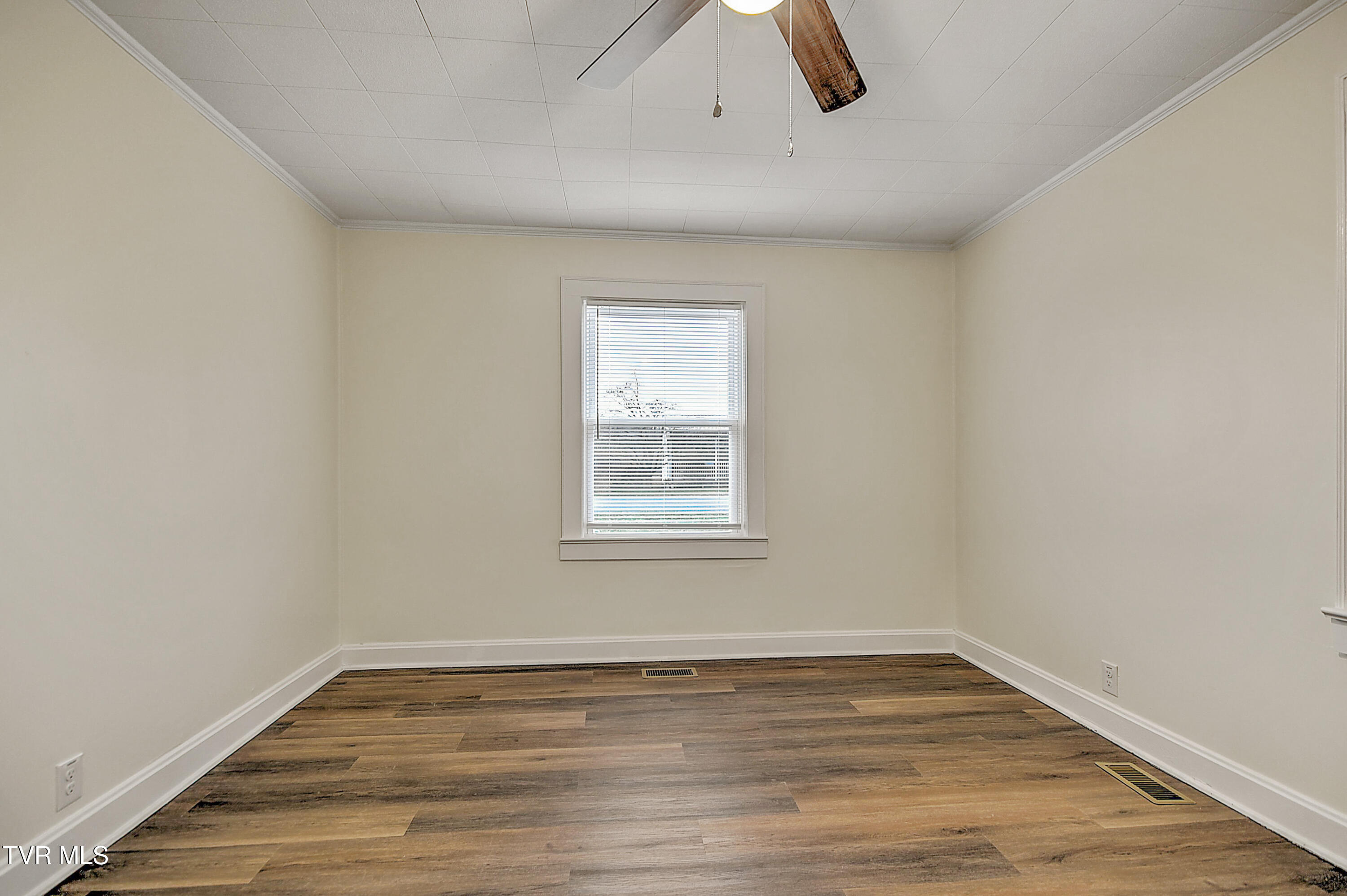 1463 Southside Road Elizabethton, TN 37643 - Photo 32 of 39 1463 Southside CP-33