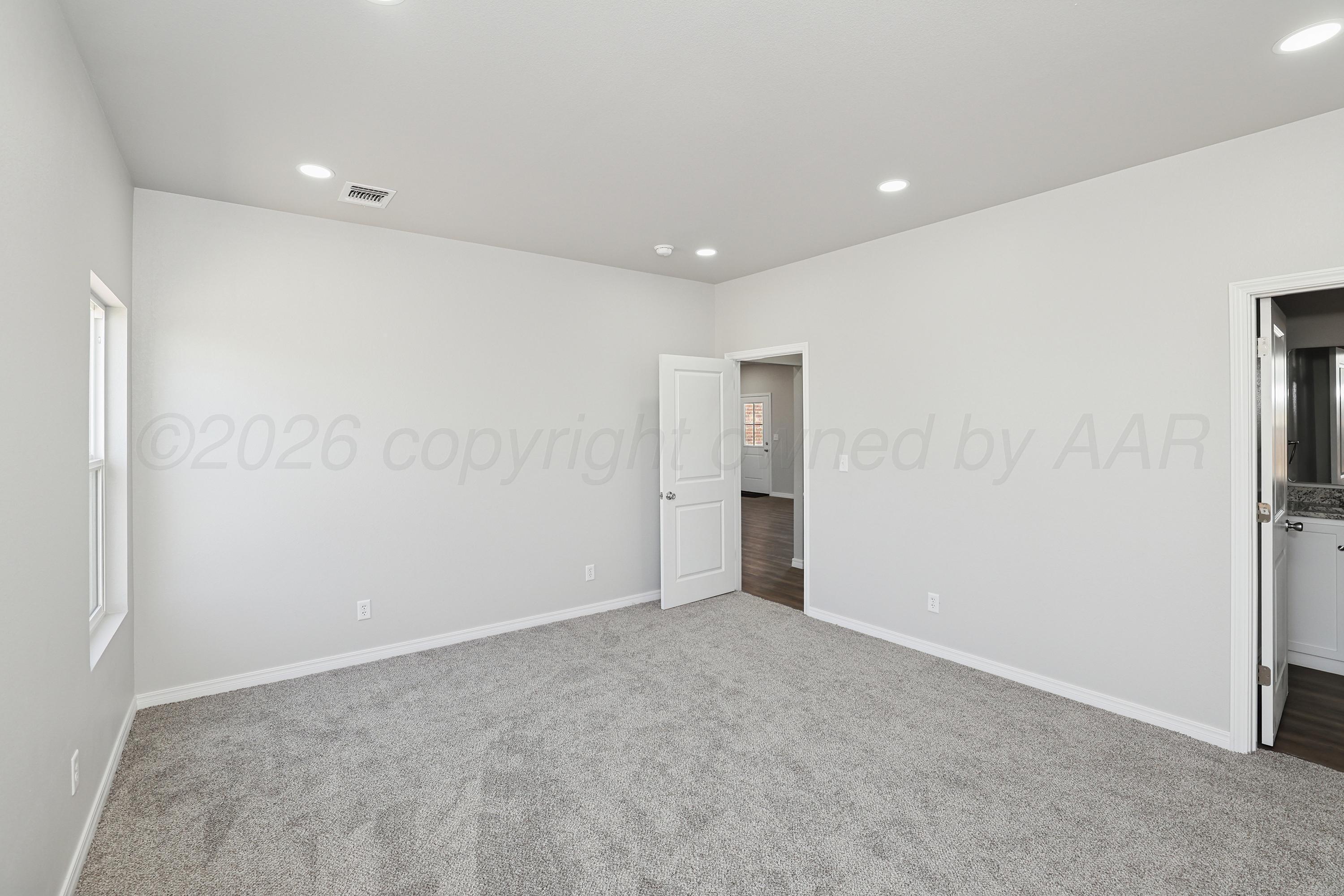 900 West Maple White Deer, TX 79097 - Photo 10 of 25 9-Primary Bedroom