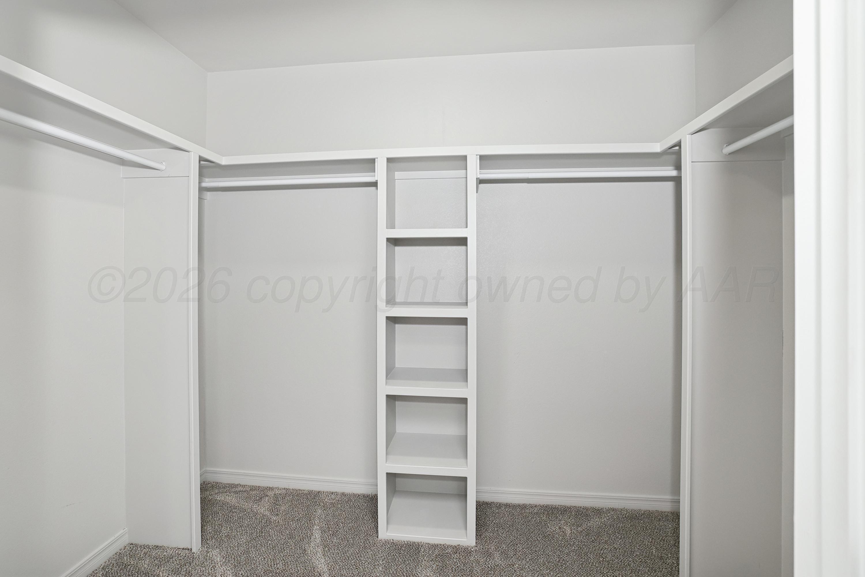 900 West Maple White Deer, TX 79097 - Photo 11 of 25 10-Primary Closet