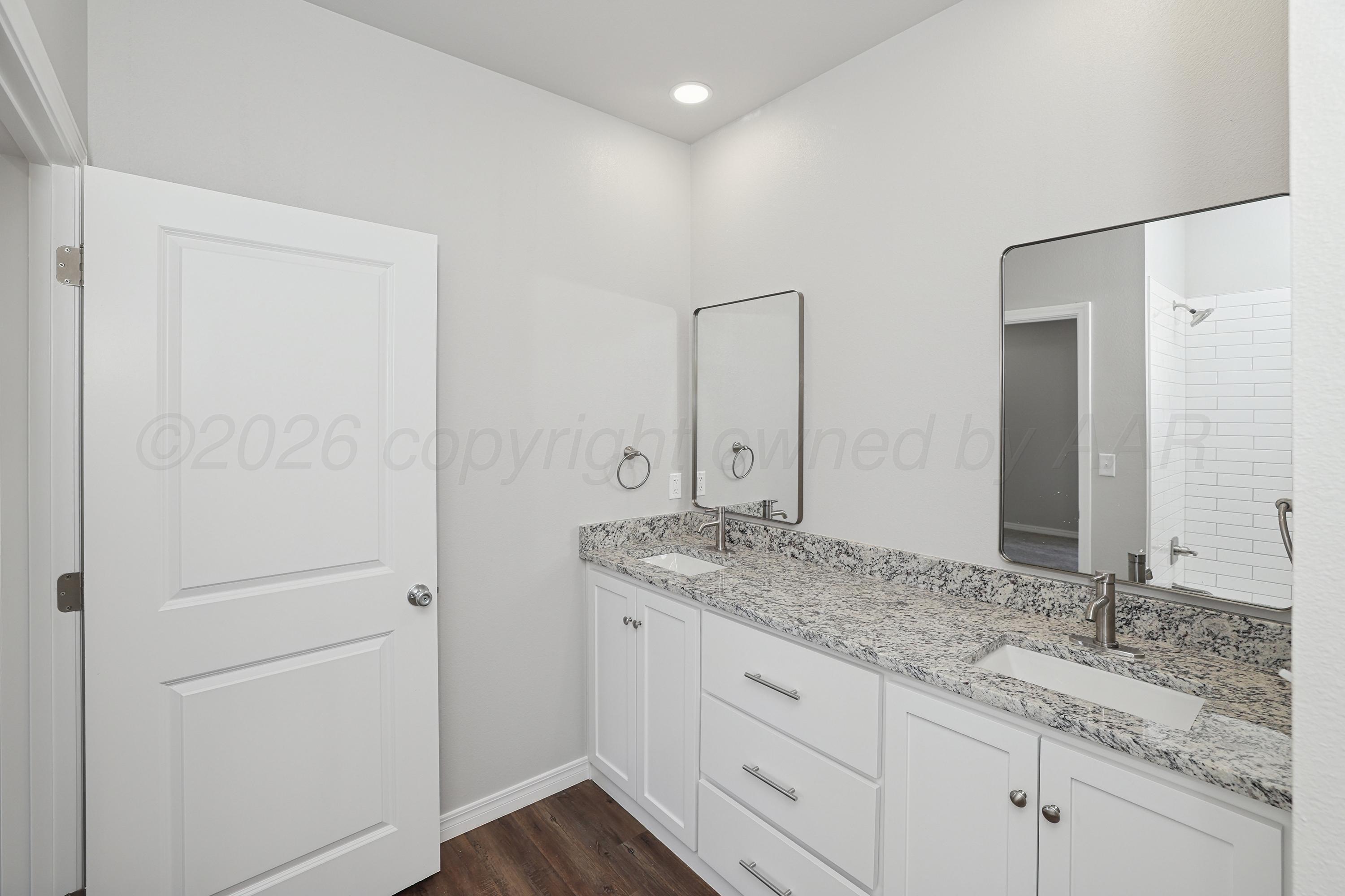 900 West Maple White Deer, TX 79097 - Photo 12 of 25 11-Primary Bath