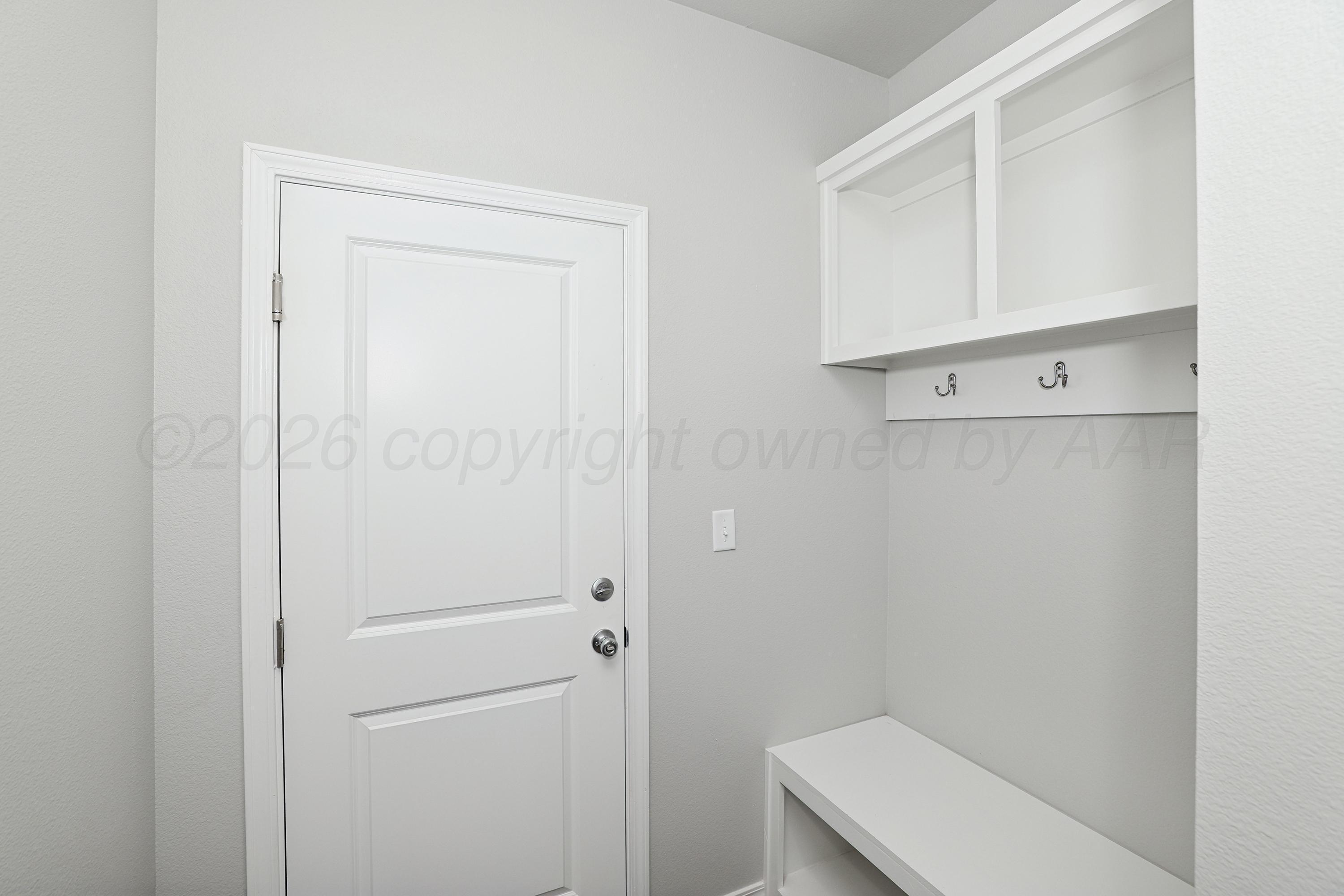 900 West Maple White Deer, TX 79097 - Photo 22 of 25 21-Mud Room