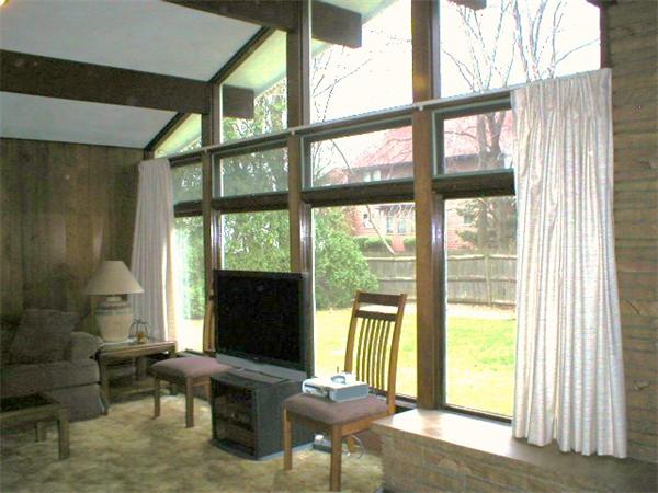 15 Wagner Road Stoneham, MA 02180 - Photo 2 of 19