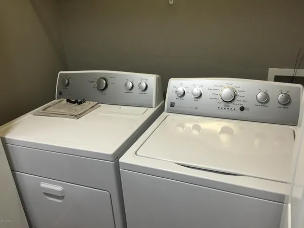 $1,900 | 4235 Highwood Drive, Jacksonville, FL 32216