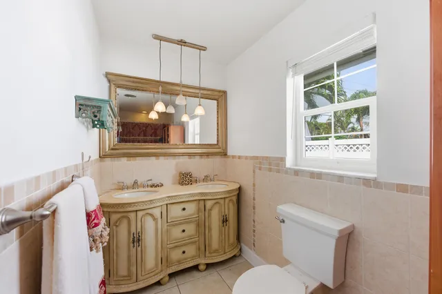 $775,000 | 4421 Northeast 23rd Avenue, Lighthouse Point, FL 33064