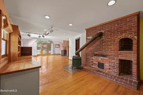 a view of a livingroom with a fireplace