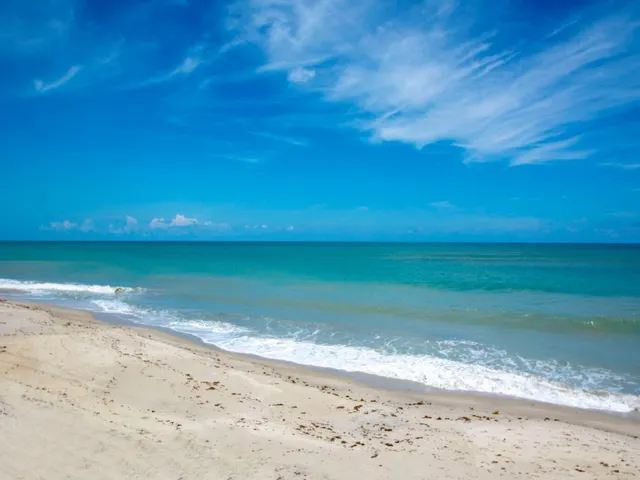 $8,500 | 3554 Ocean Drive, Unit 903N, Vero Beach, FL 32963