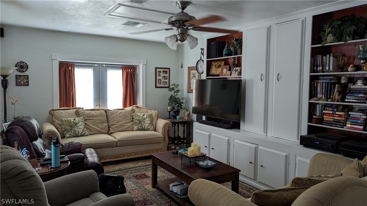 15476 Spring Line Lane Fort Myers, FL 33905 - Photo 5 of 34 Gallery Image 5