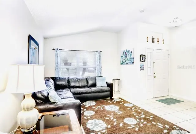 $2,500 | 2605 Chatham Circle, Kissimmee, FL 34746