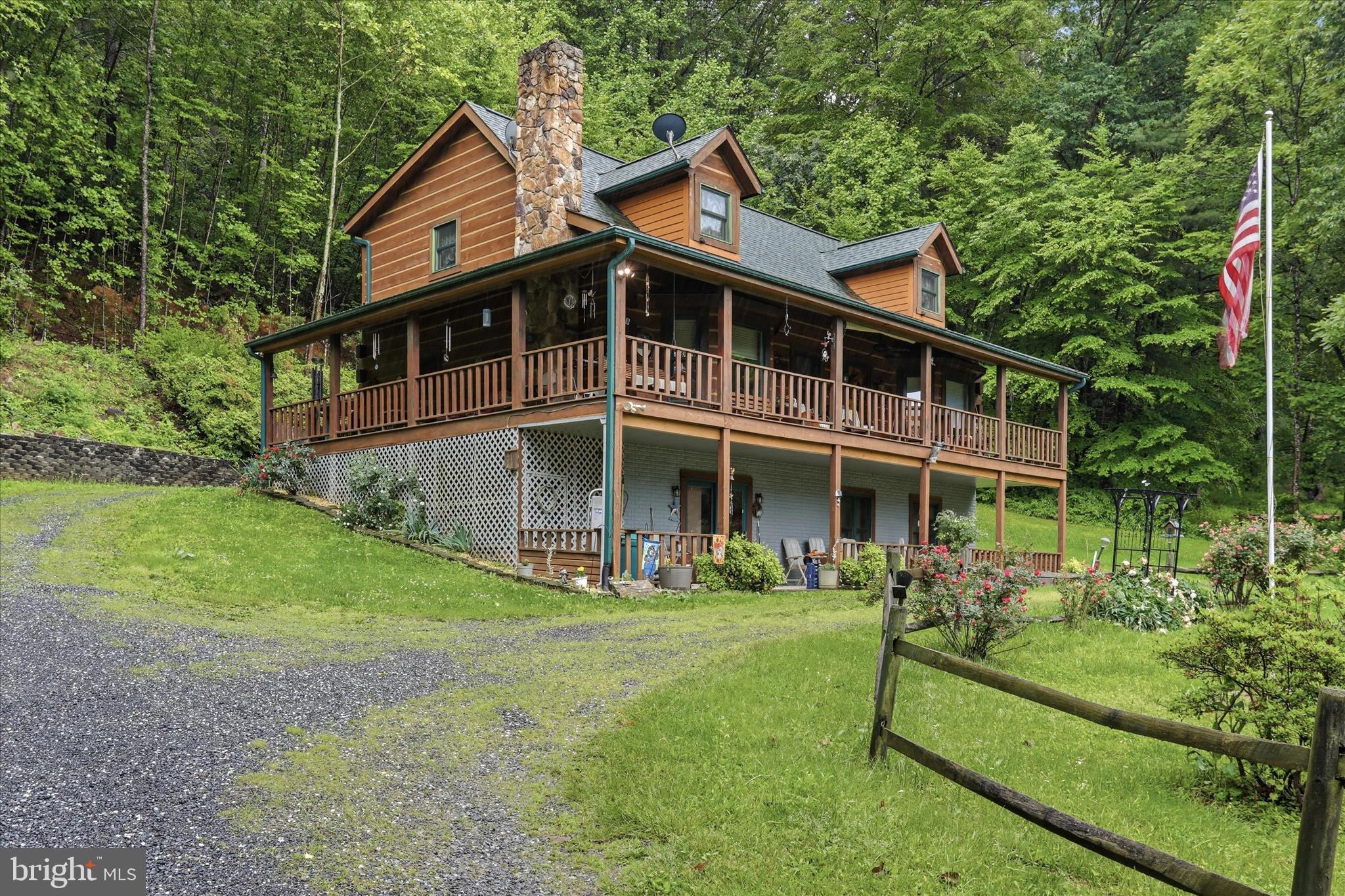 938 Lake Arrowhead Road Luray, VA 22835 - Photo 3 of 38