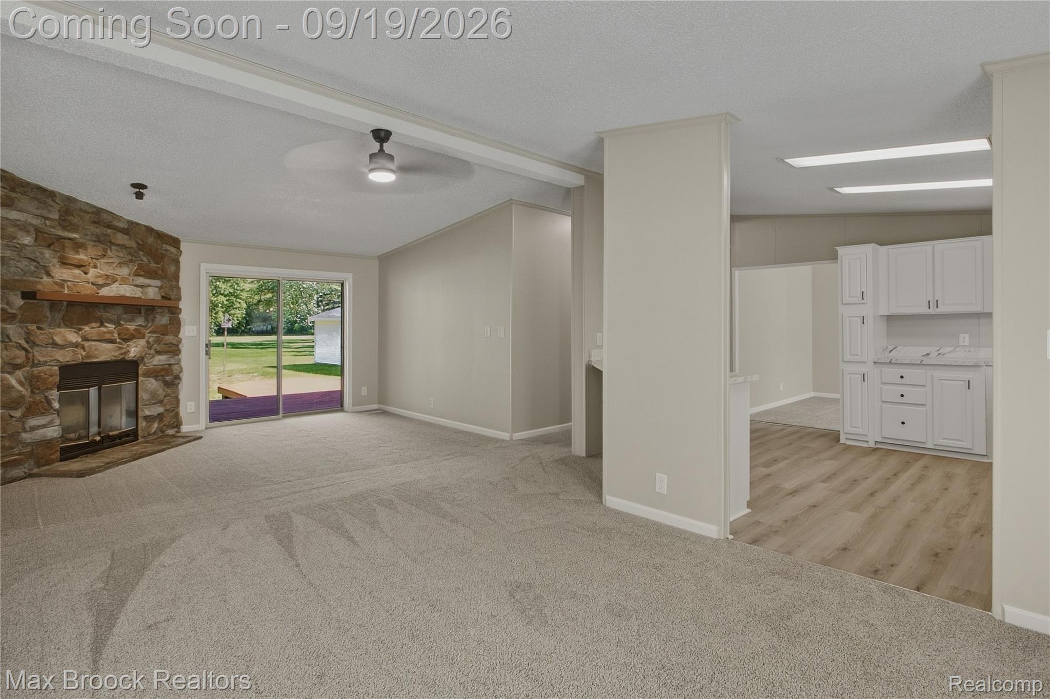 2267 Howe Road Burton, MI 48519 - Photo 6 of 68 IMG_2815.JPG