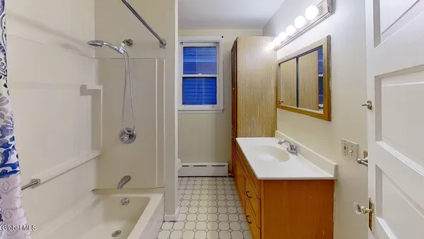 $1,495 | 11 Alden Avenue, Unit 2, Albany, NY 12209