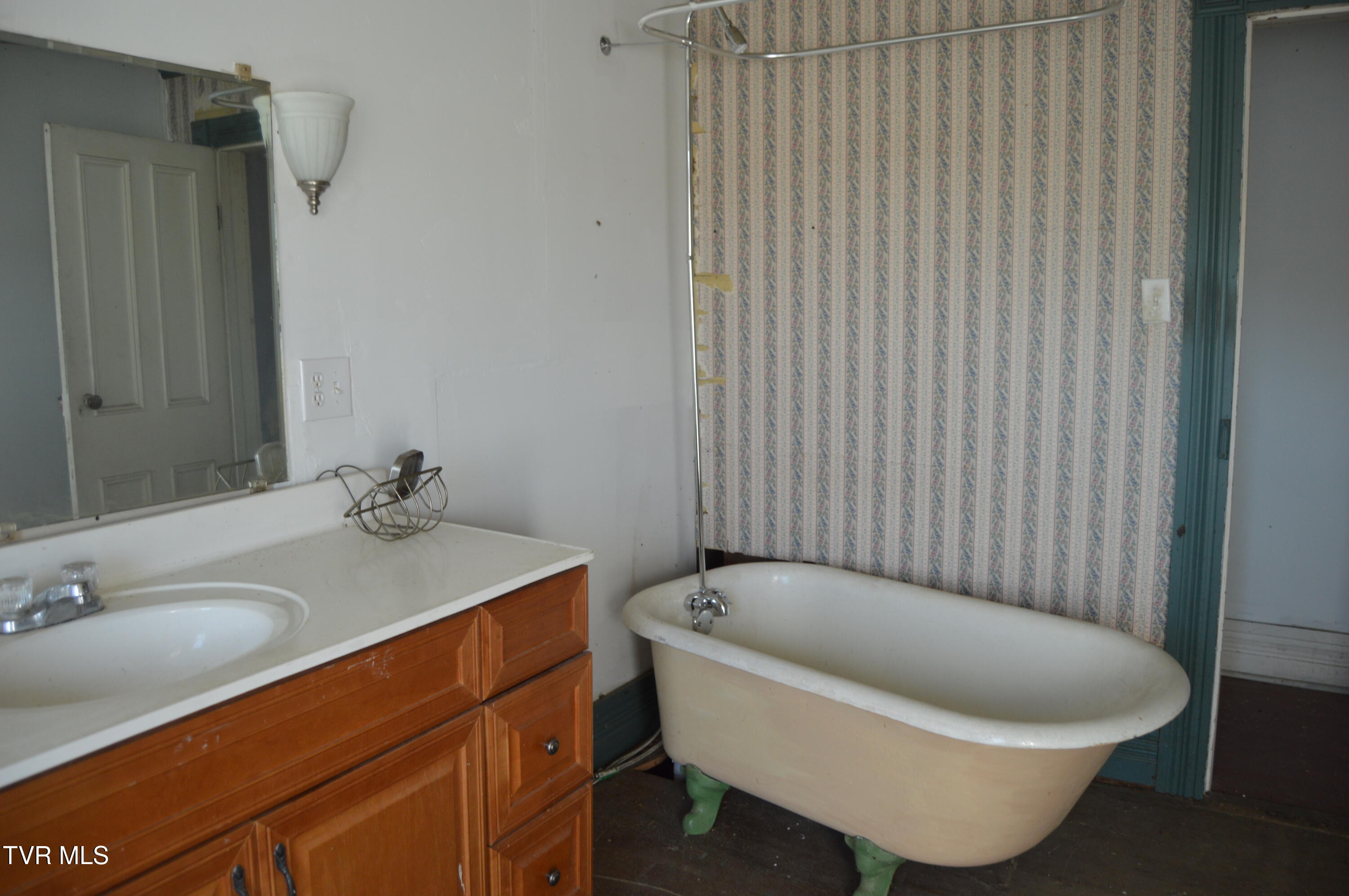 1663 Barkley Road Greeneville, TN 37745 - Photo 15 of 27 DSC_0385 - Copy