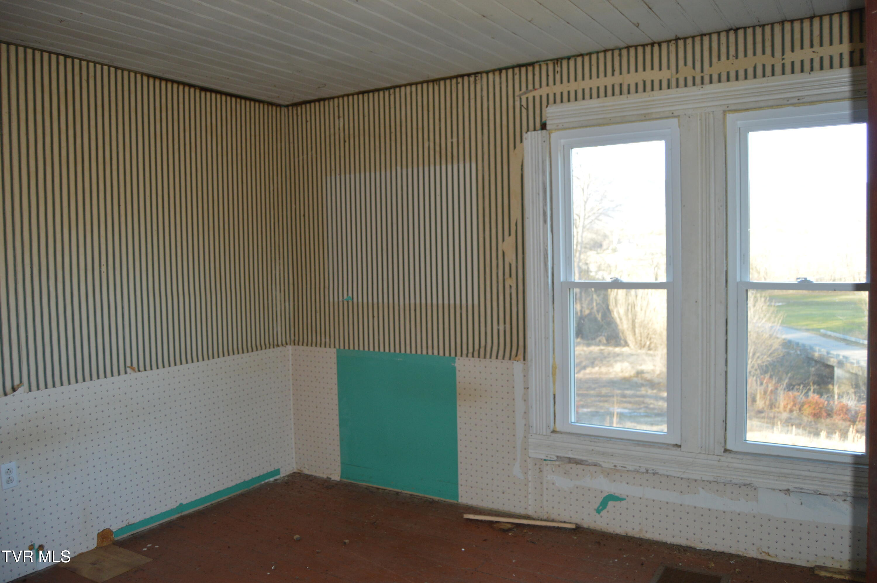 1663 Barkley Road Greeneville, TN 37745 - Photo 17 of 27 DSC_0383