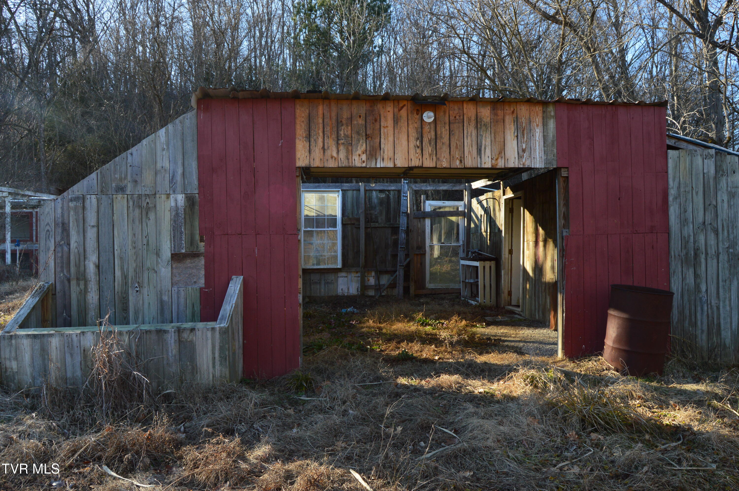 1663 Barkley Road Greeneville, TN 37745 - Photo 20 of 27 DSC_0357