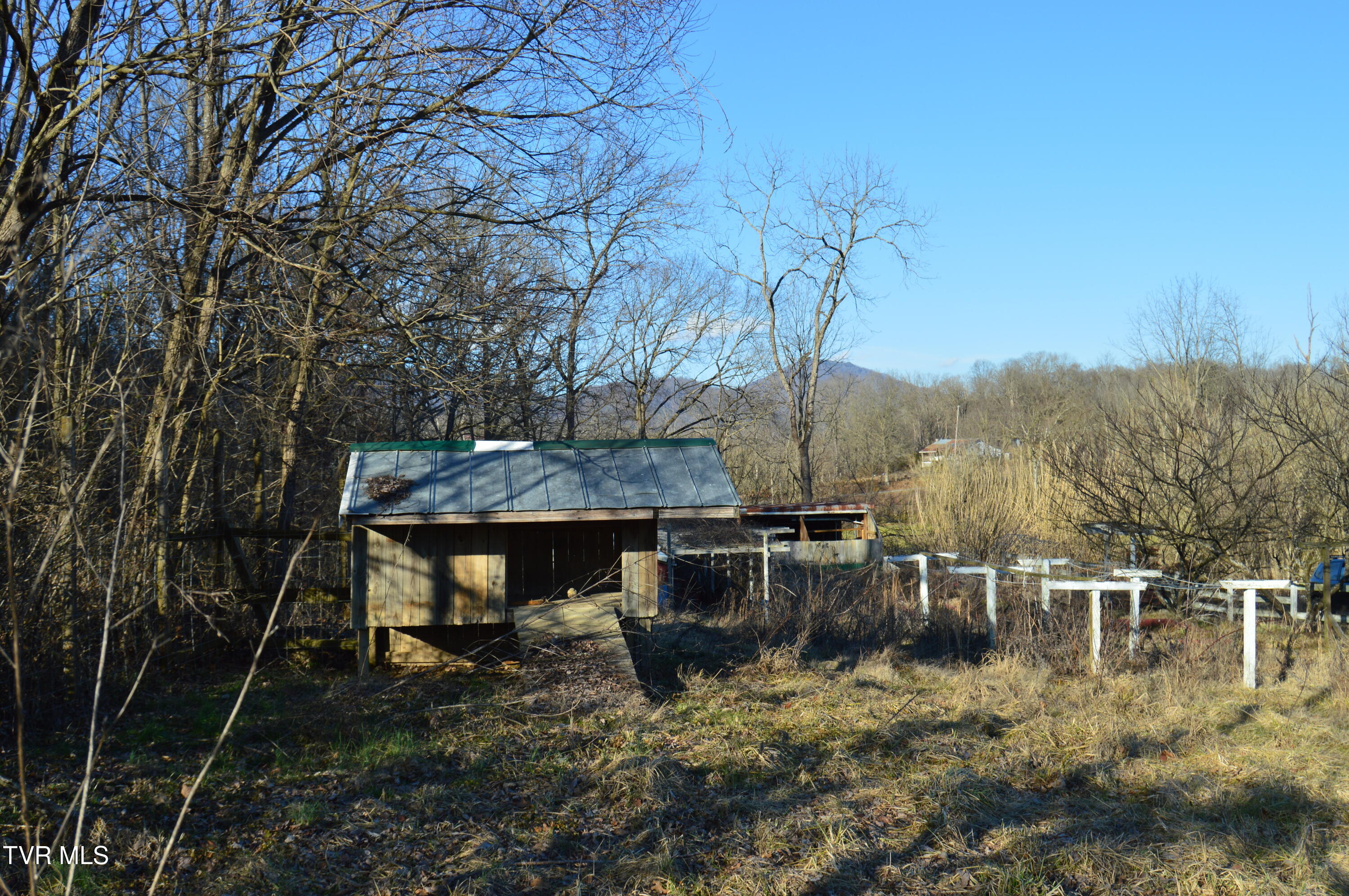 1663 Barkley Road Greeneville, TN 37745 - Photo 27 of 27 DSC_0373