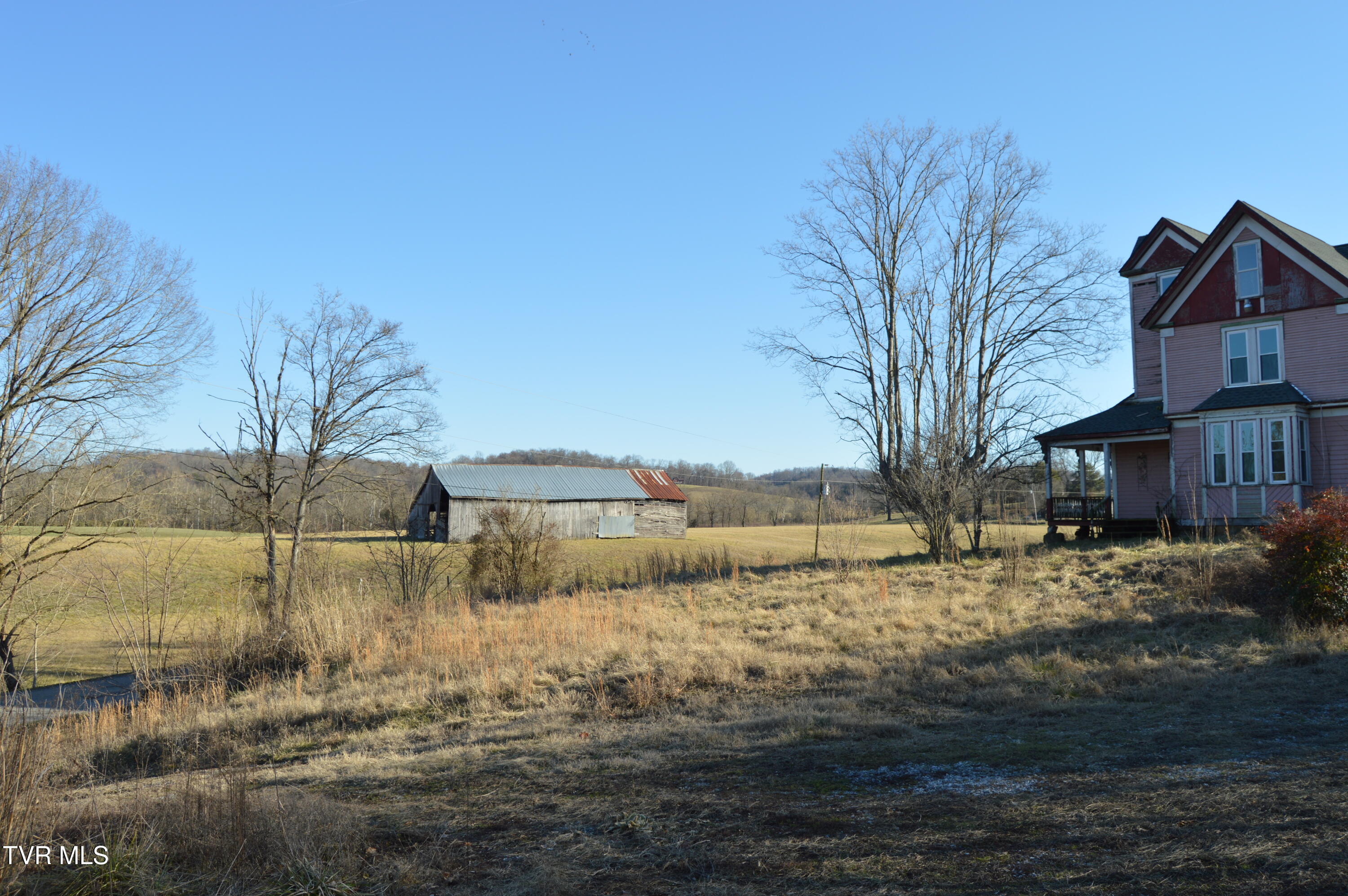 1663 Barkley Road Greeneville, TN 37745 - Photo 4 of 27 DSC_0362