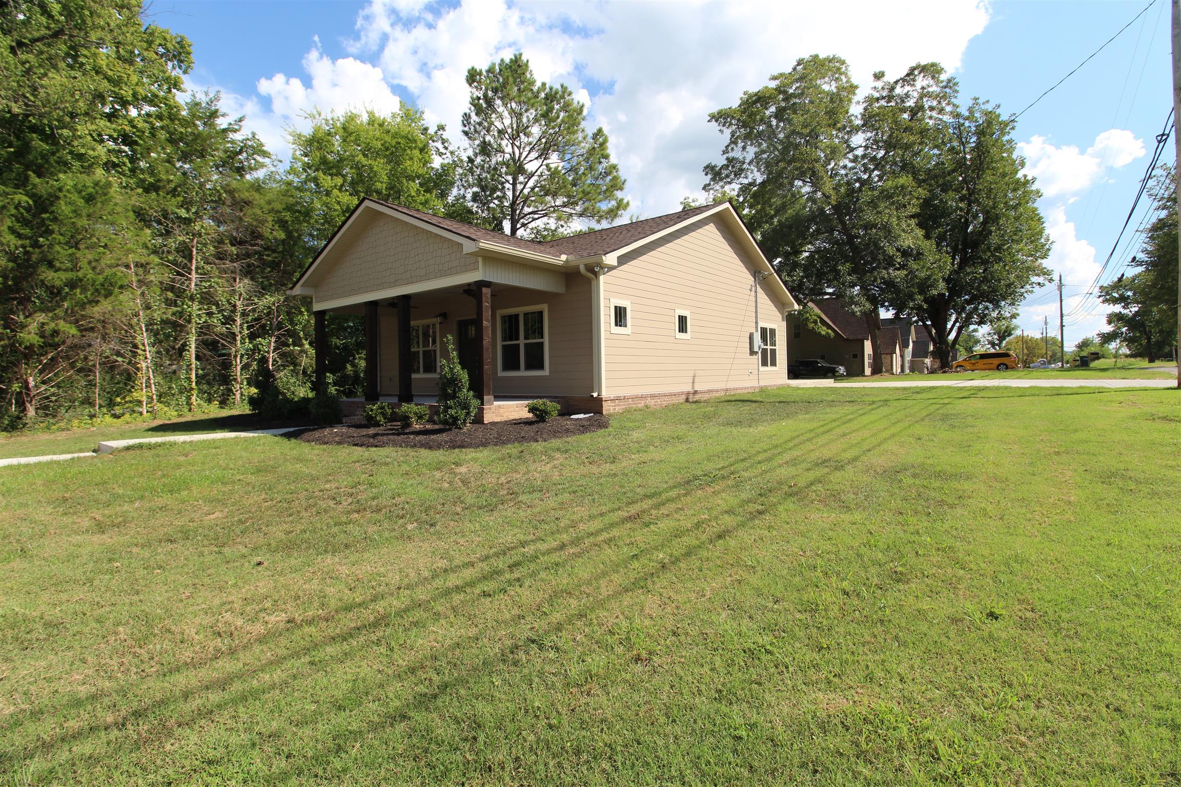 214 East Spring Street Lebanon, TN 37087 - Photo 2 of 22 Gallery Image 2