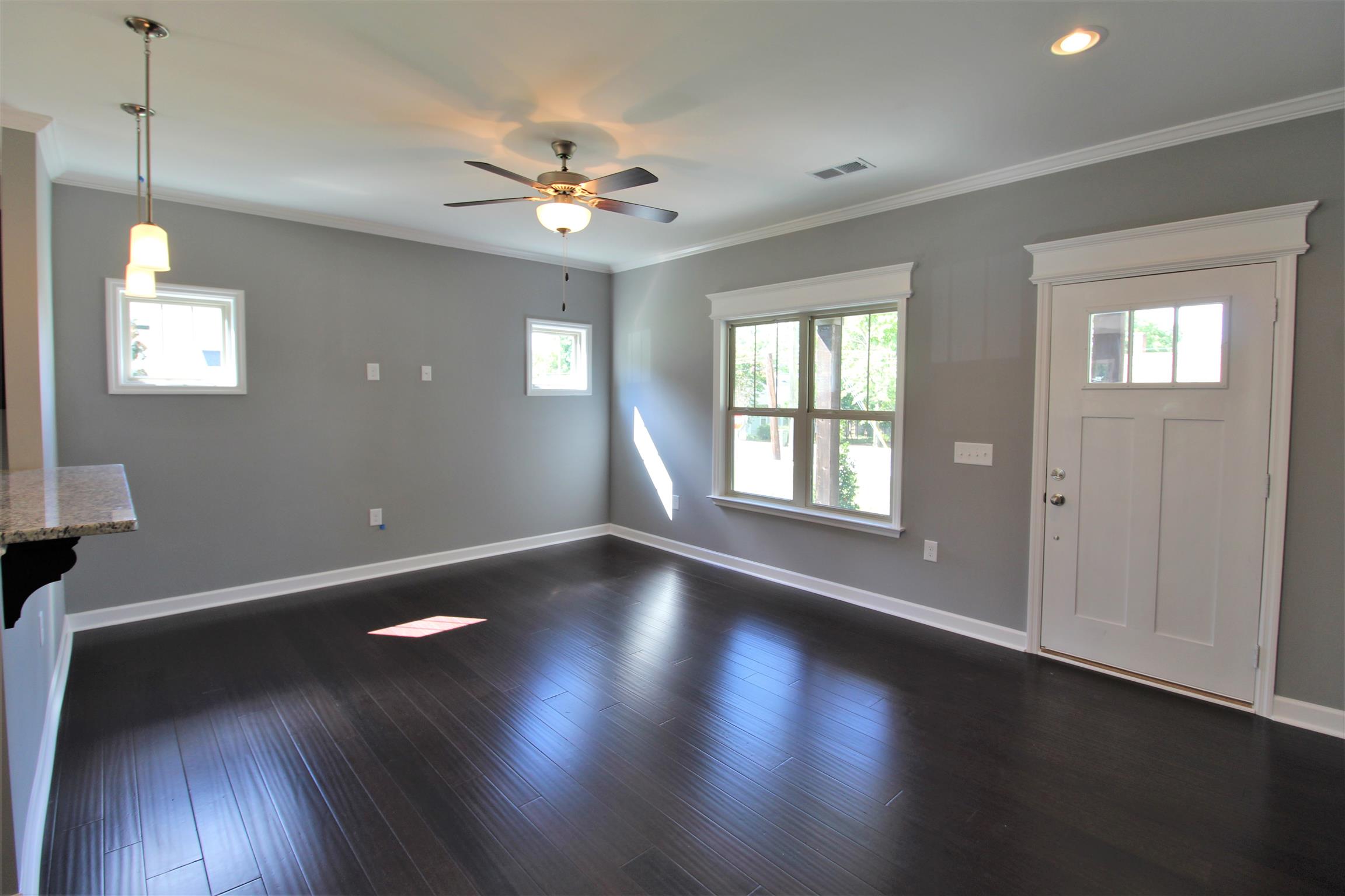 214 East Spring Street Lebanon, TN 37087 - Photo 4 of 22 Gallery Image 4