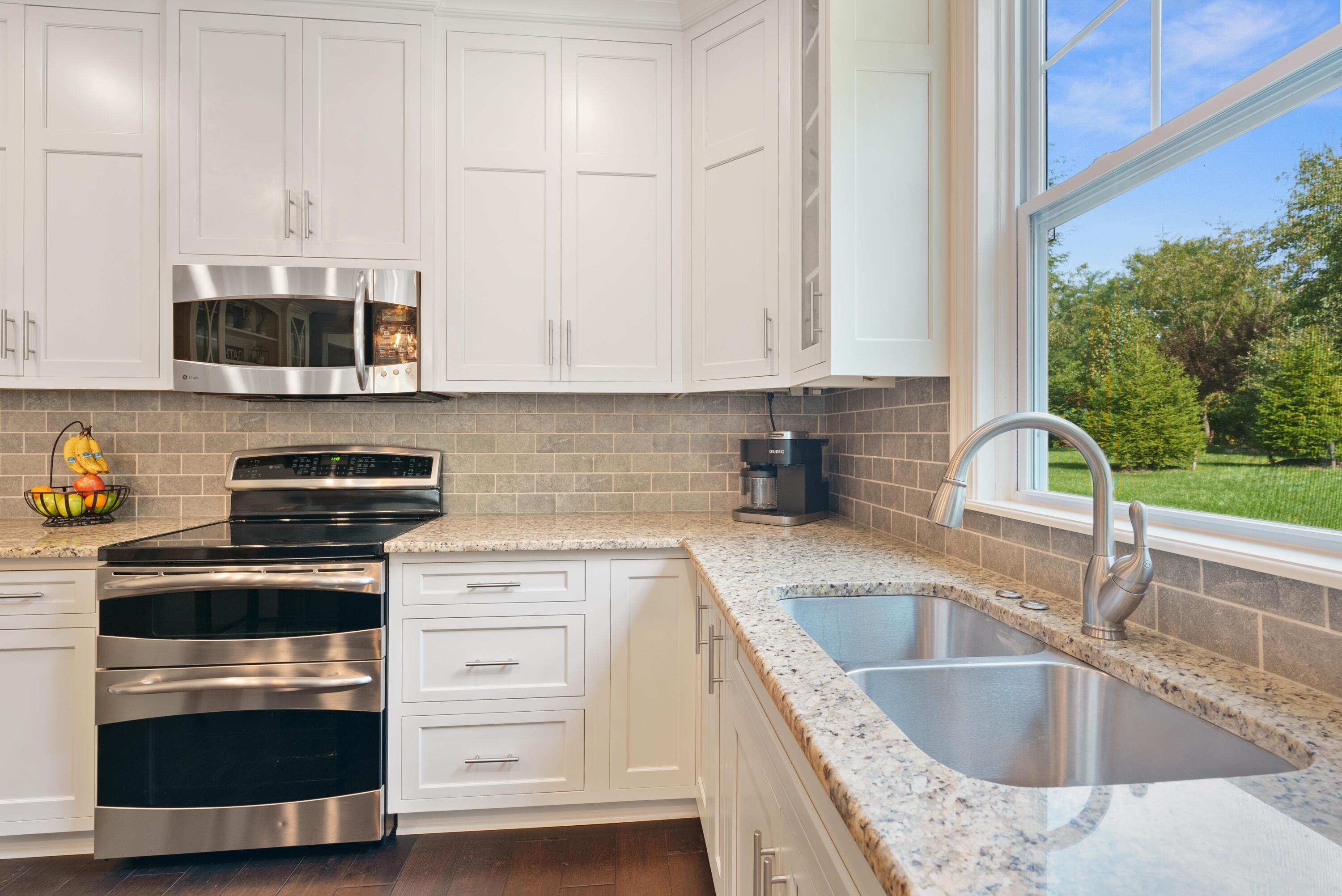883 Elderberry Loop Delaware, OH 43015 - Photo 17 of 71 Kitchen