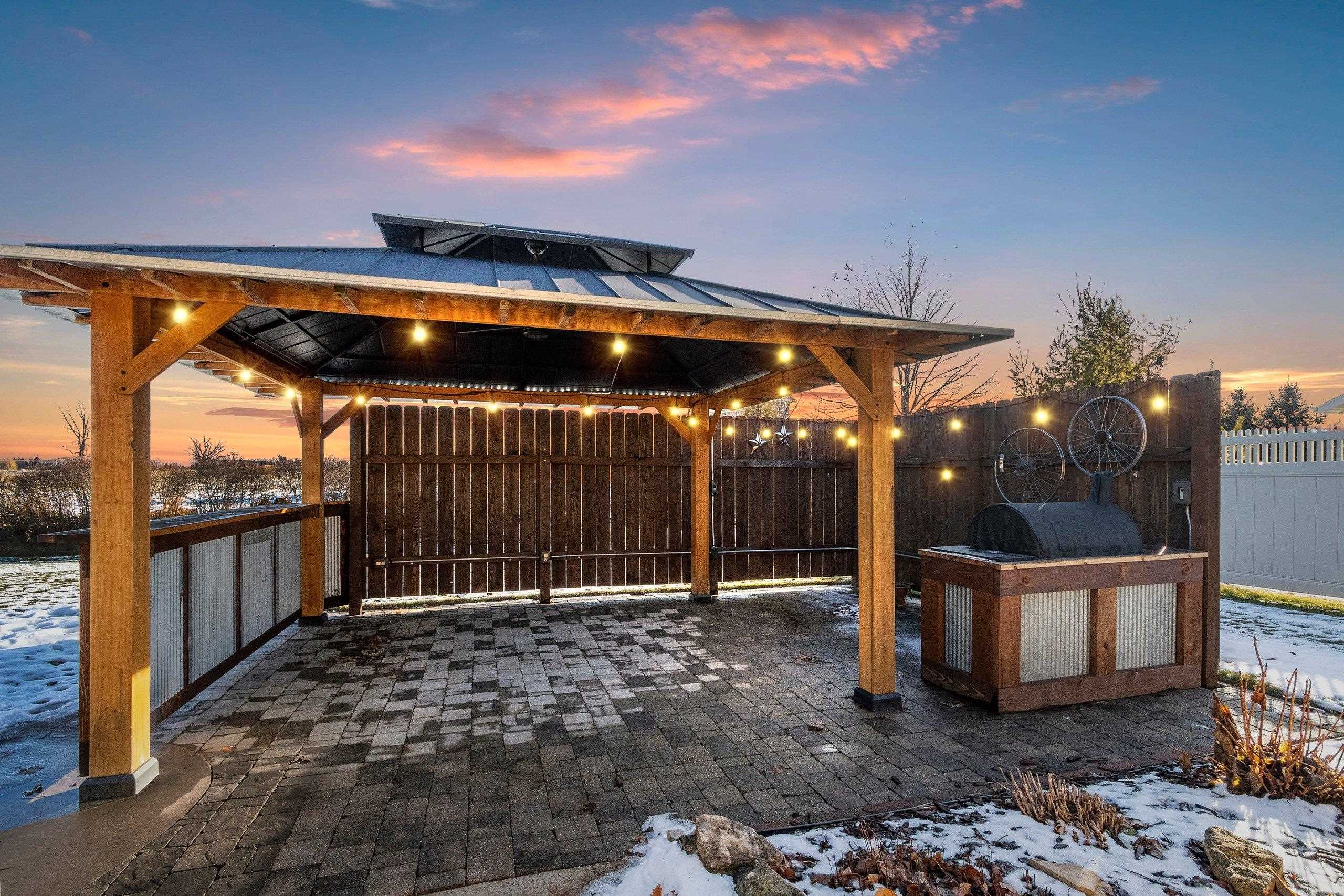 2141 Wheat Way Green Bay, WI 54311 - Photo 3 of 61