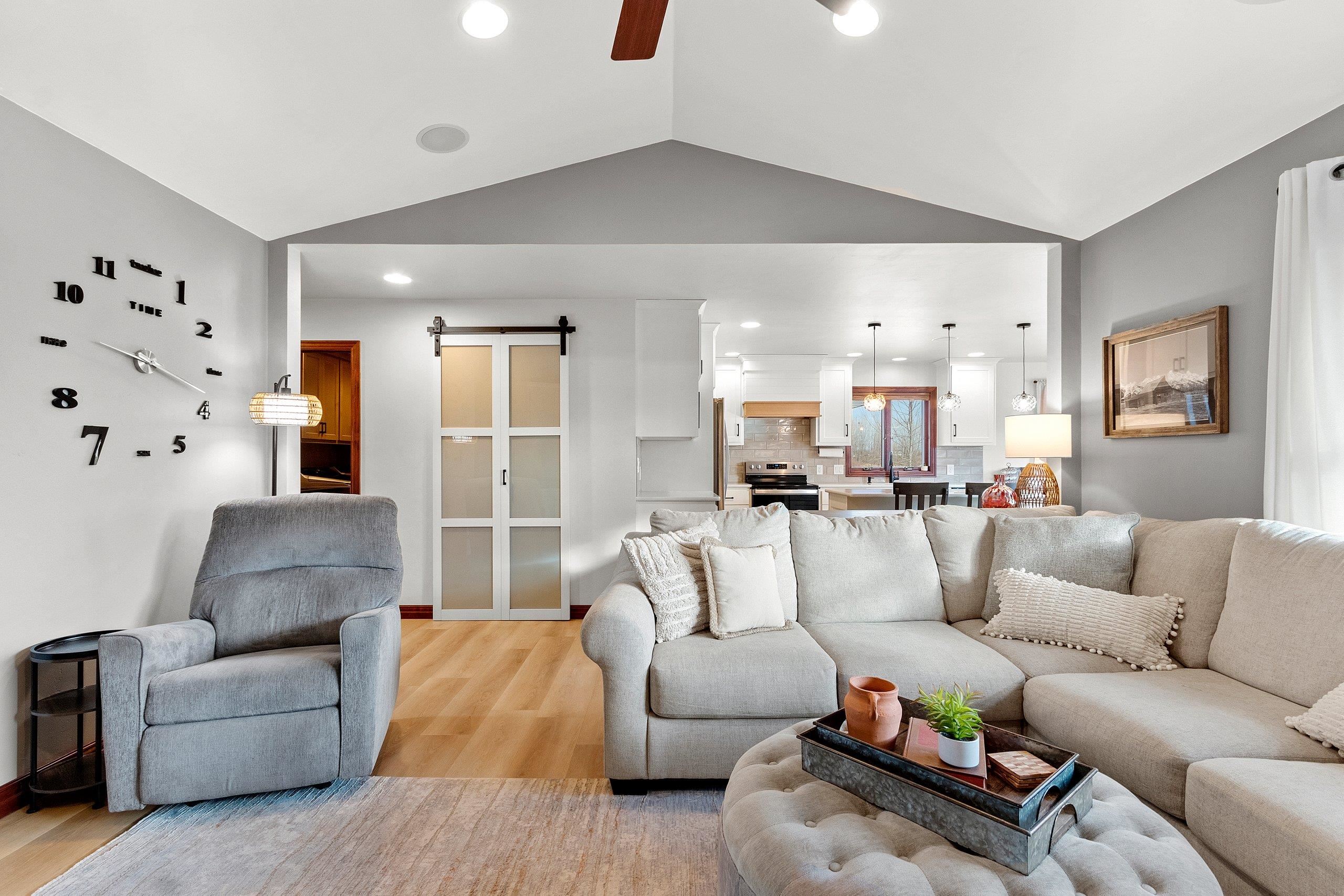 2141 Wheat Way Green Bay, WI 54311 - Photo 8 of 61