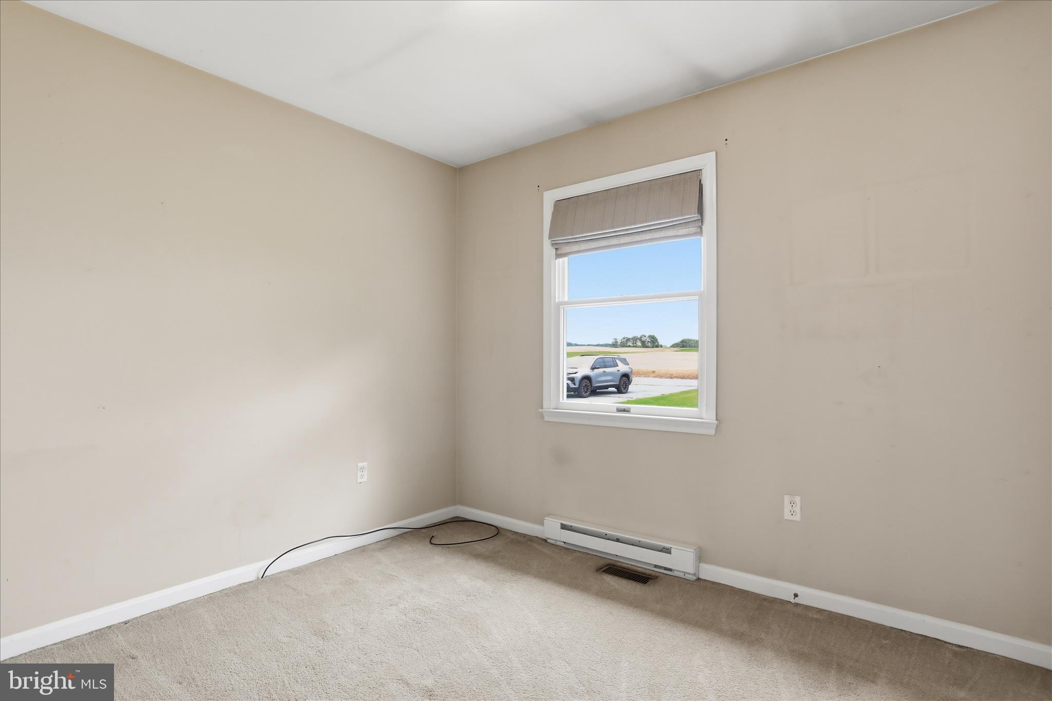 13733 Barnhart Road Clear Spring, MD 21722 - Photo 6 of 32 an empty room with windows