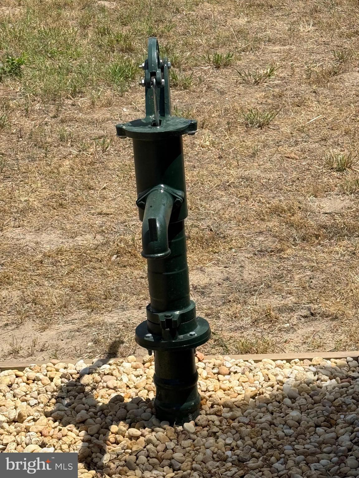 4506 Tyaskin Road Tyaskin, MD 21865 - Photo 8 of 39 Hand pump for water supply