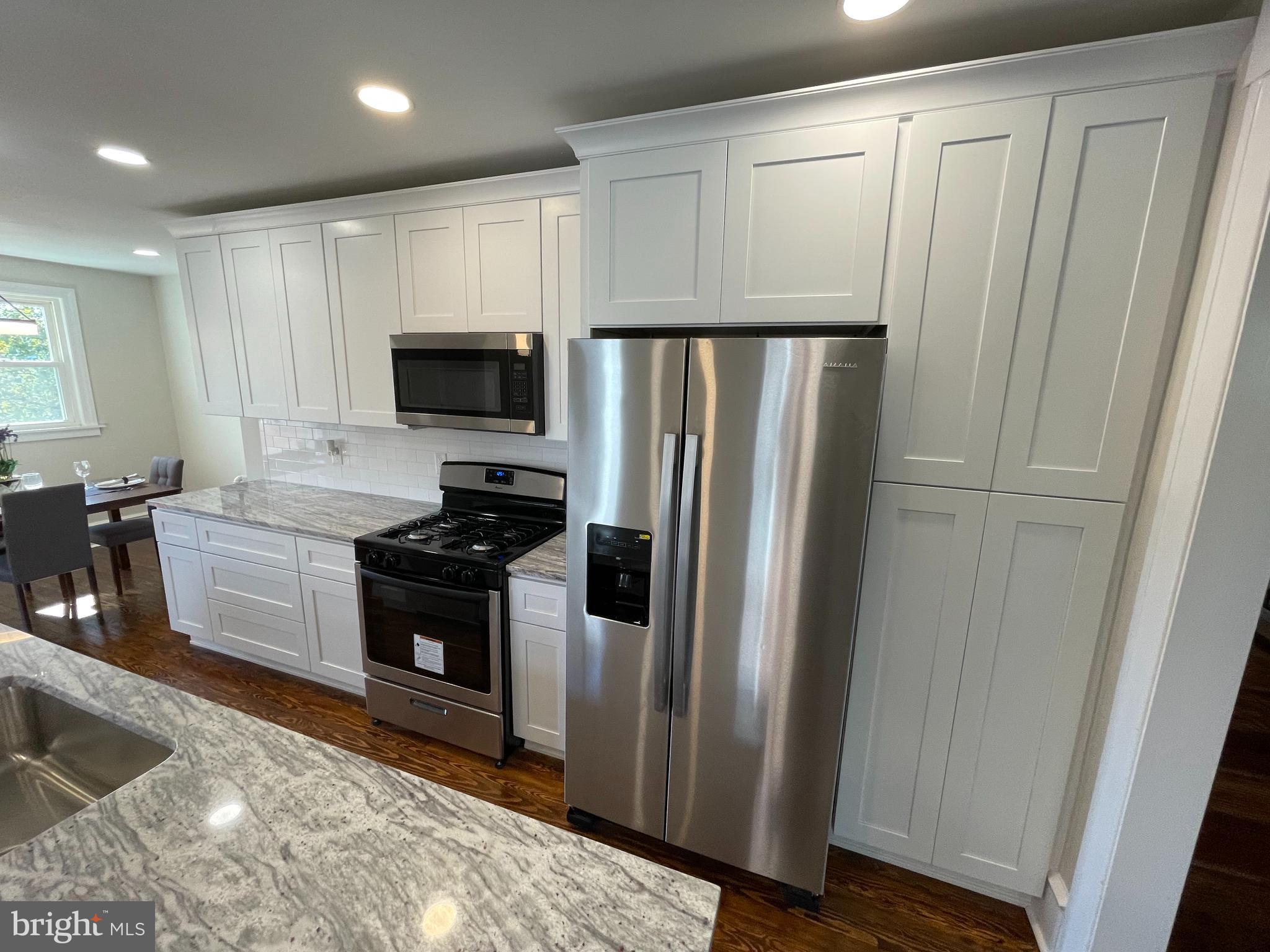 324 Chestnut Street Spring City, PA 19475 - Photo 10 of 43 Stainless Steel Appliances