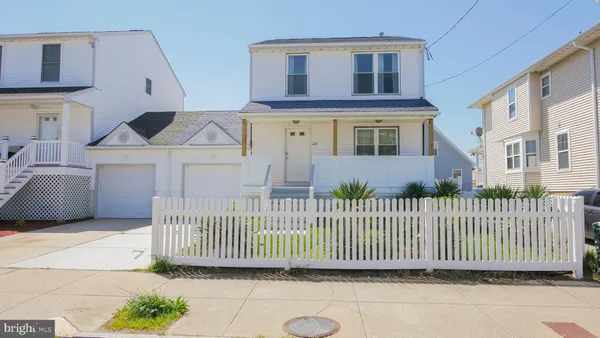 $1,995 | 128 North Rhode Island Avenue, Atlantic City, NJ 08401