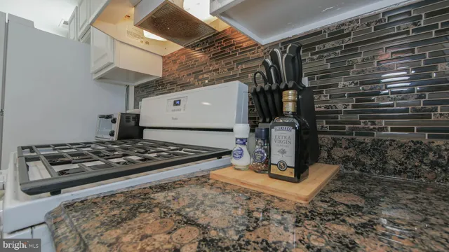 a view of a hallway with shelf