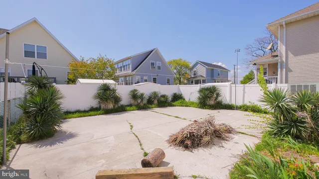 $2,100 | 128 North Rhode Island Avenue, Atlantic City, NJ 08401