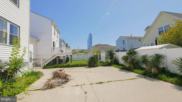 $2,100 | 128 North Rhode Island Avenue, Atlantic City, NJ 08401