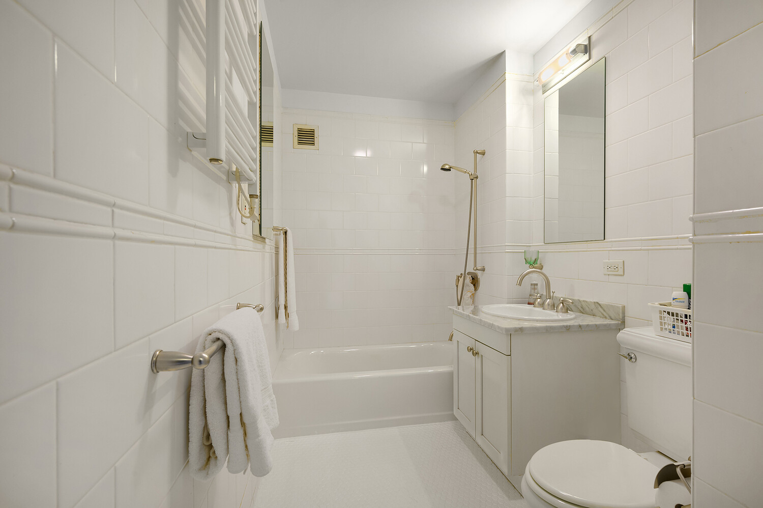 425 5th Avenue, Unit 21A Manhattan, NY 10016 - Photo 9 of 10