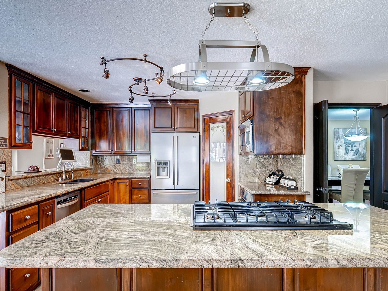 8975 Summerhill Point Alpine, CA 91901 - Photo 9 of 25 Gallery Image 9