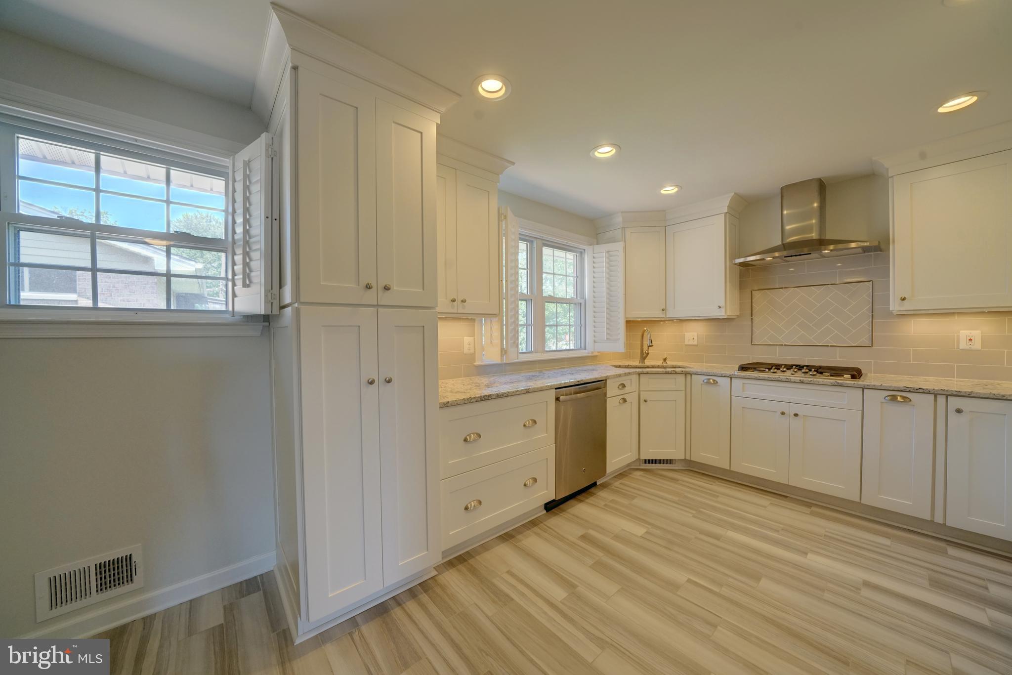8900 Robin Place Laurel, MD 20708 - Photo 12 of 64 Gallery Image 12