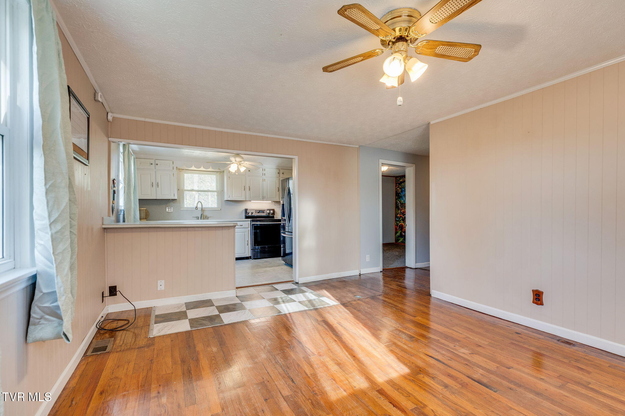 721 Rector Drive Kingsport, TN 37660 - Photo 12 of 31 011