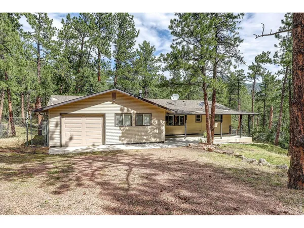 $697,000 | 166 Cherokee Road, Lyons, CO 80540