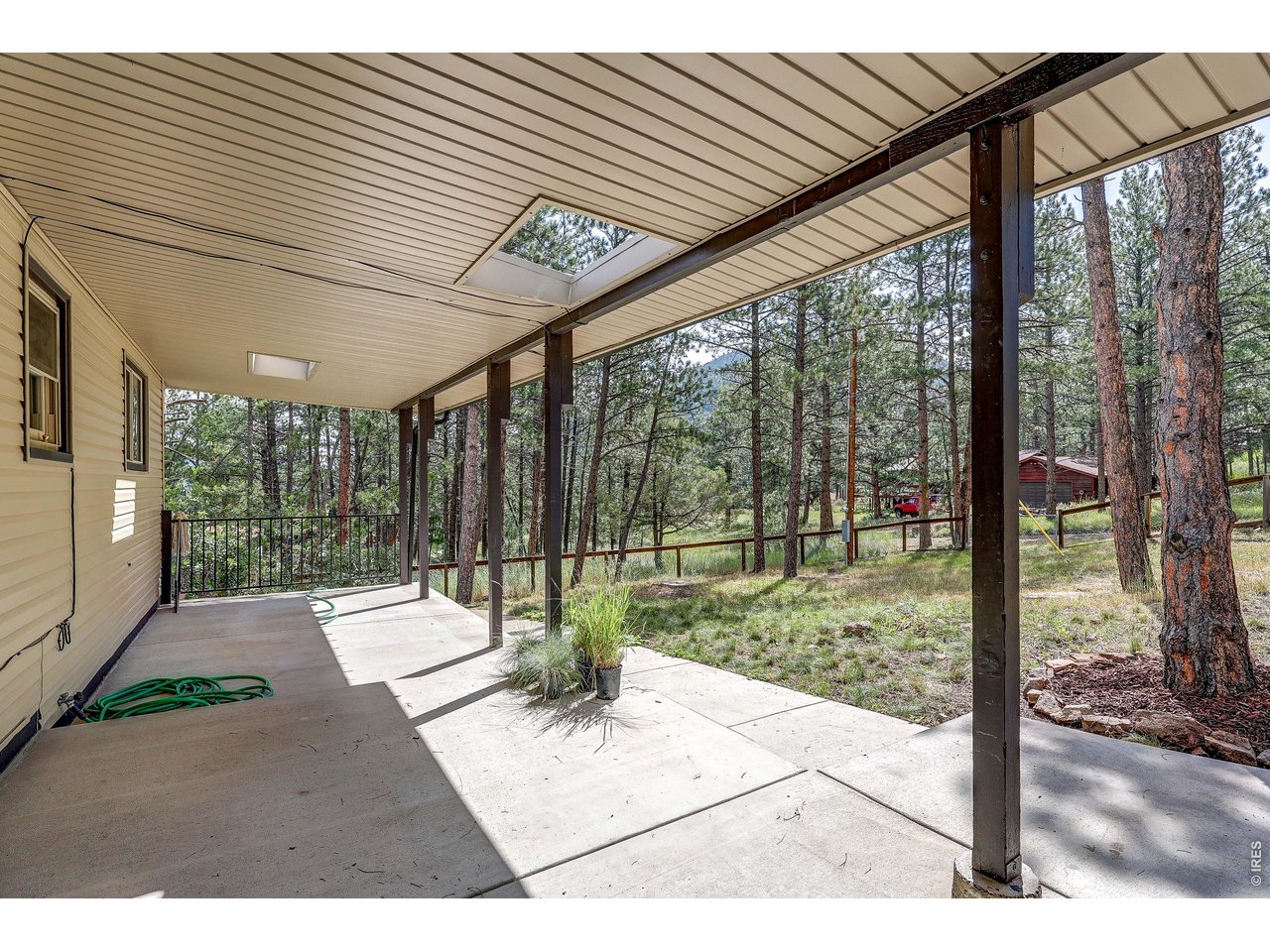 166 Cherokee Road Lyons, CO 80540 - Photo 4 of 42