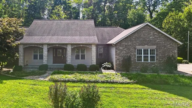 $490,000 | 6114 Red Bird Lane, Waterloo, IL 62298