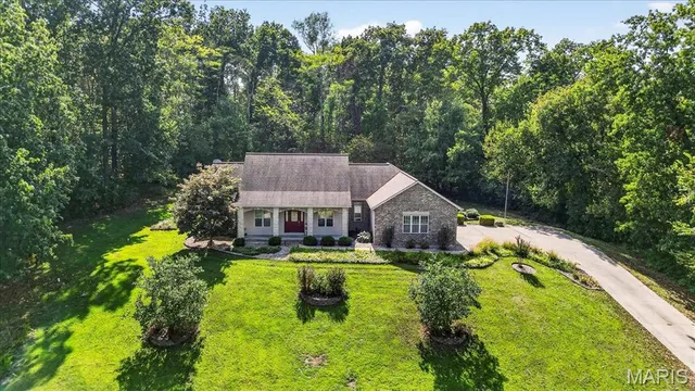 $490,000 | 6114 Red Bird Lane, Waterloo, IL 62298