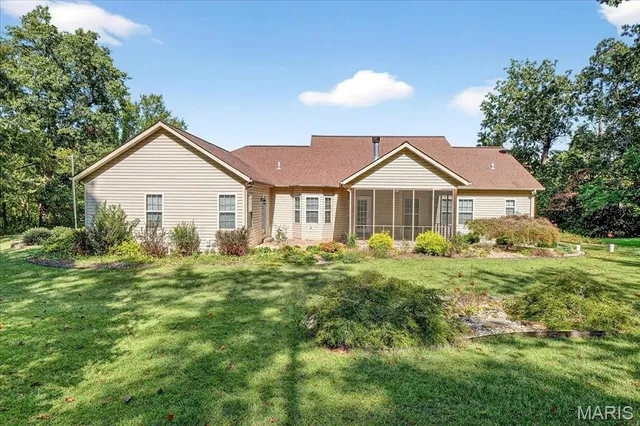 $490,000 | 6114 Red Bird Lane, Waterloo, IL 62298