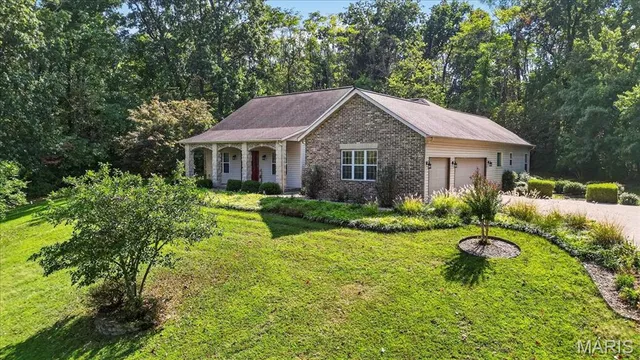 $490,000 | 6114 Red Bird Lane, Waterloo, IL 62298