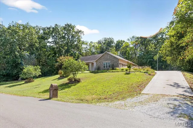 $490,000 | 6114 Red Bird Lane, Waterloo, IL 62298