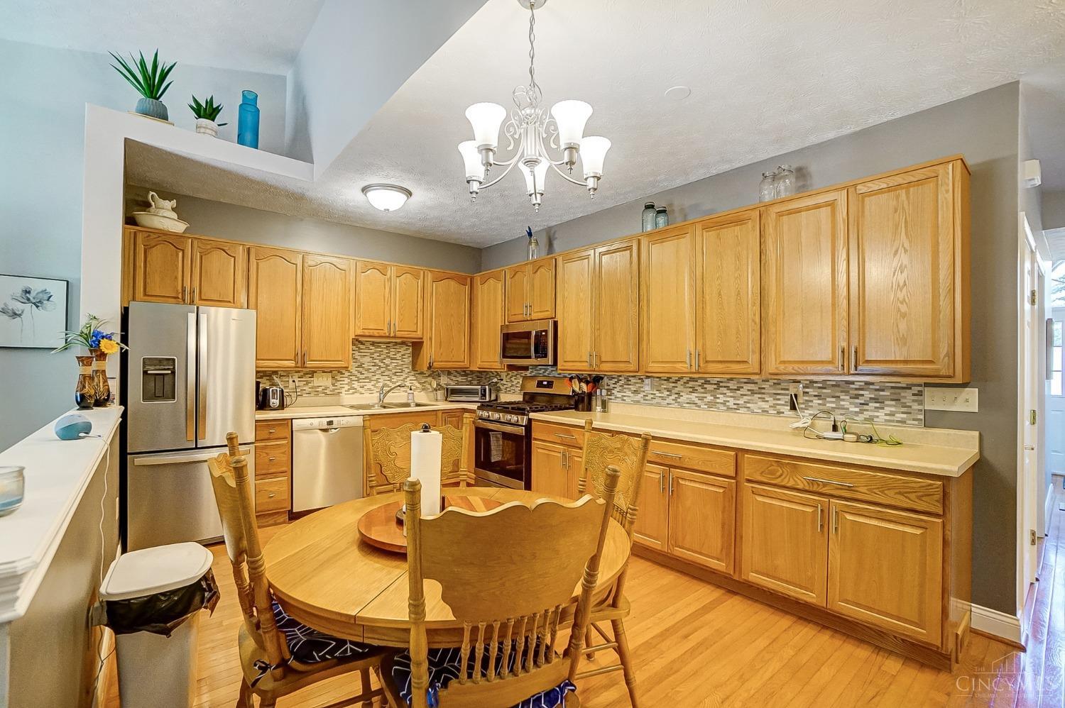 6703 Cheviot Road, Unit 2 Cincinnati, OH 45247 - Photo 3 of 32
