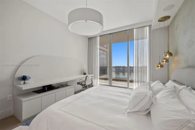 $7,999,999 | 17901 Collins Avenue, Unit 3003, Sunny Isles Beach, FL 33160