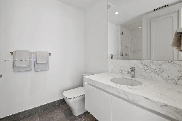 $7,999,999 | 17901 Collins Avenue, Unit 3003, Sunny Isles Beach, FL 33160